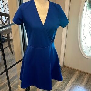 Kimchi Blue Textured Short Sleeve Dress…Size Large(runs small)…beautiful blue